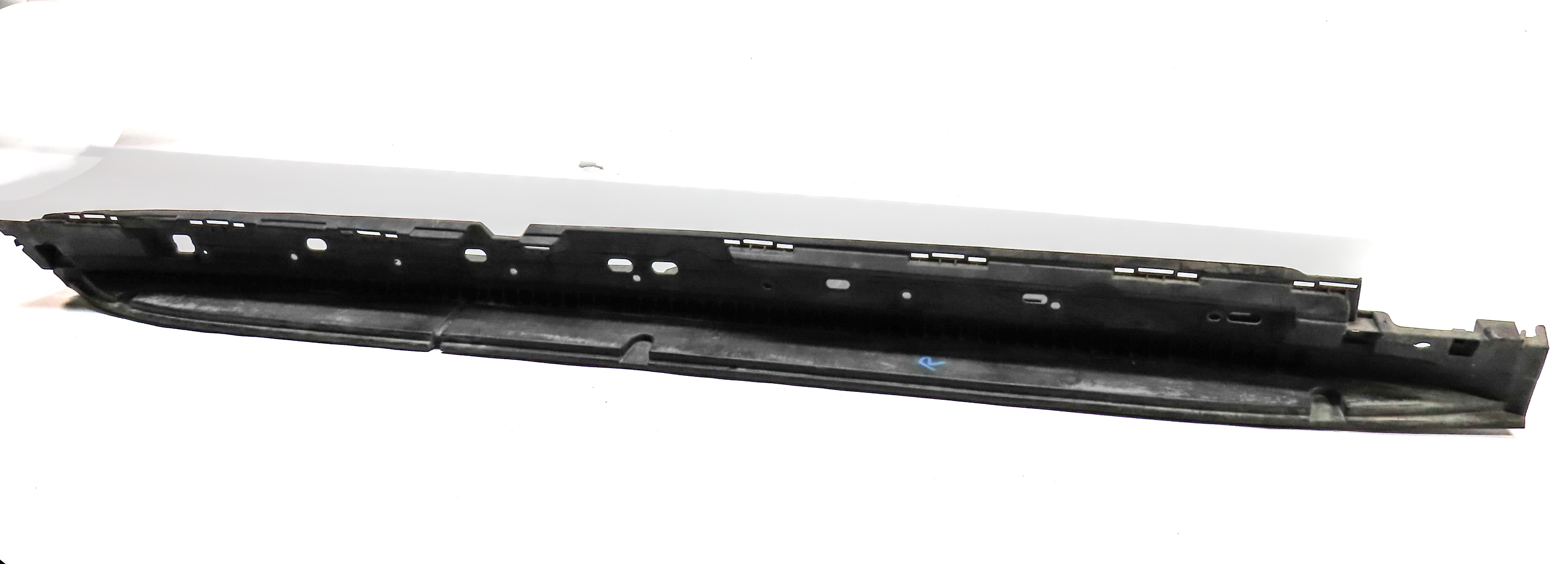 13-19 MERCEDES GL-CLASS GLS (X166) RIGHT PASSENGER RUNNER RUNNING BOARD BRACKET — exact item pictured